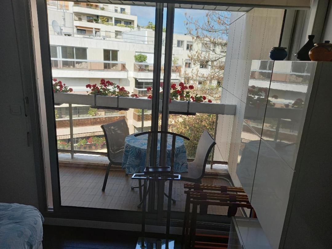 Parisian Sparkle Retreat Neuilly-sur-Seine Exterior foto